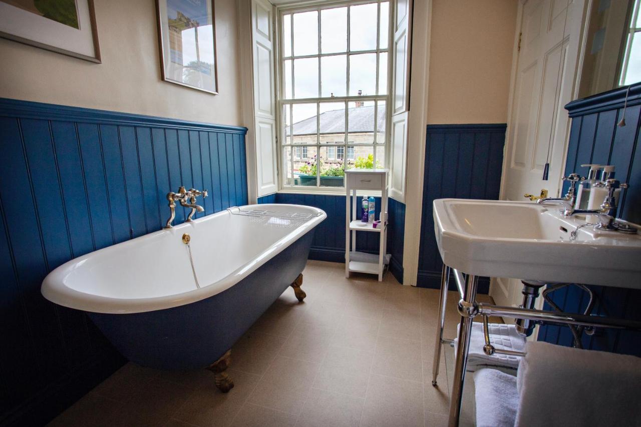 Market Cross Guest House Belford Esterno foto